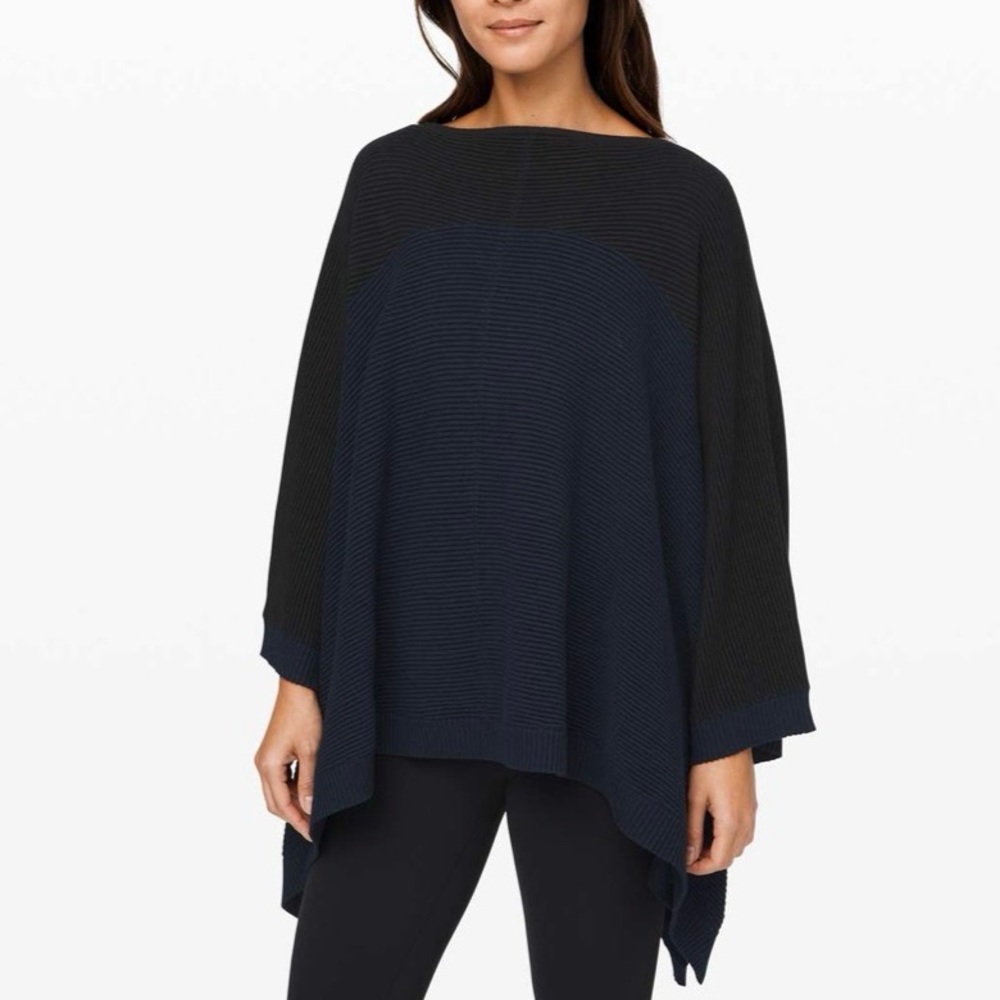 Lululemon It all lines up Poncho Black/ True Navy OS
